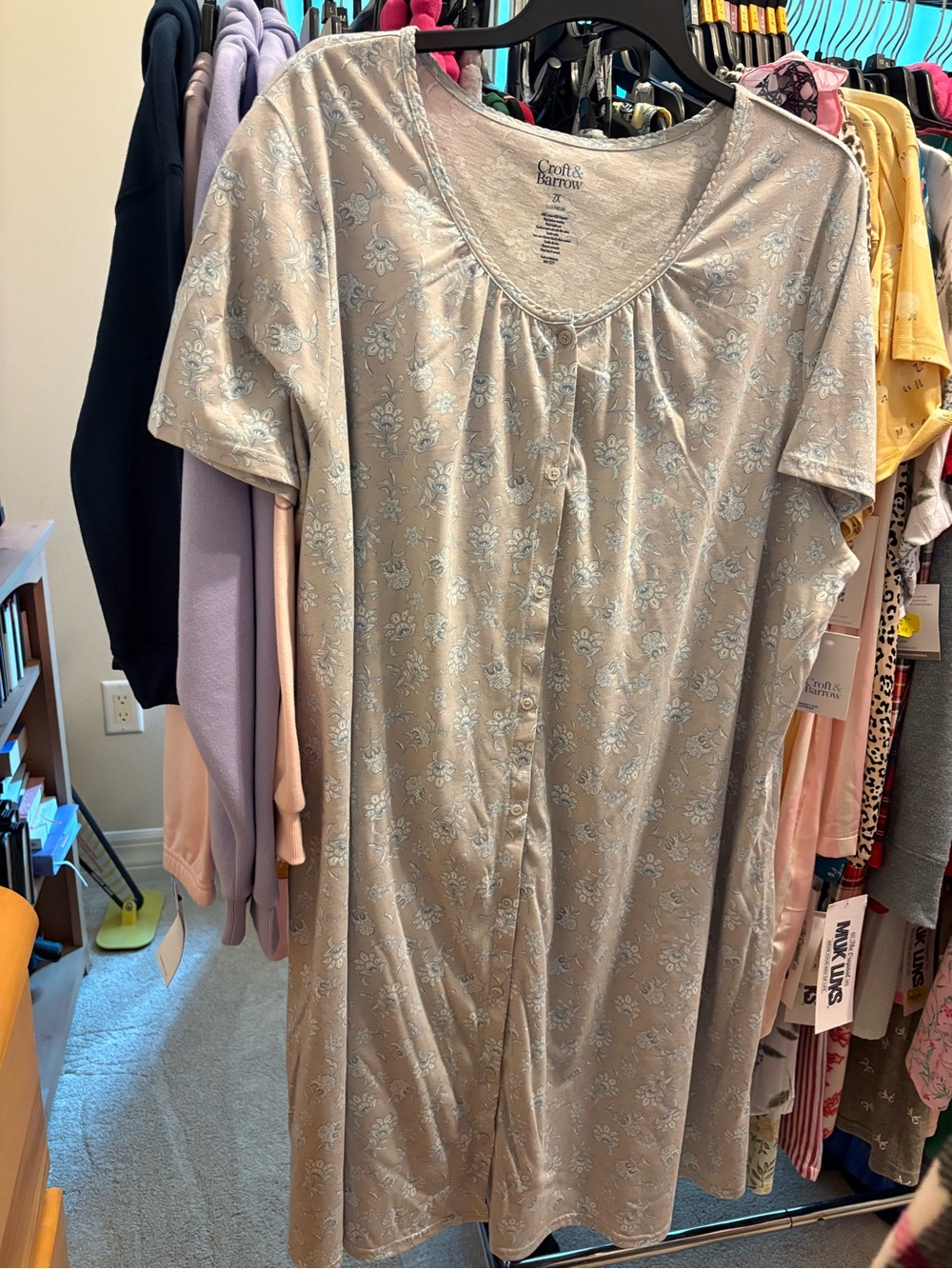 Nightgown - Picture 2 of 2